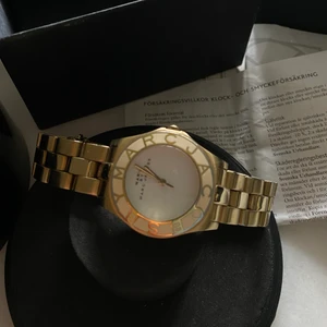 Klocka från Marc Jacobs  - Bra skick ❤️box försäkring kvitto o allt finns