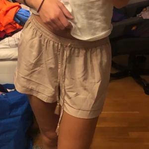 Shorts - Rosa nude färg