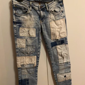Jeans  - Aldrig använta. Fina jeans. Sitter fint på. 