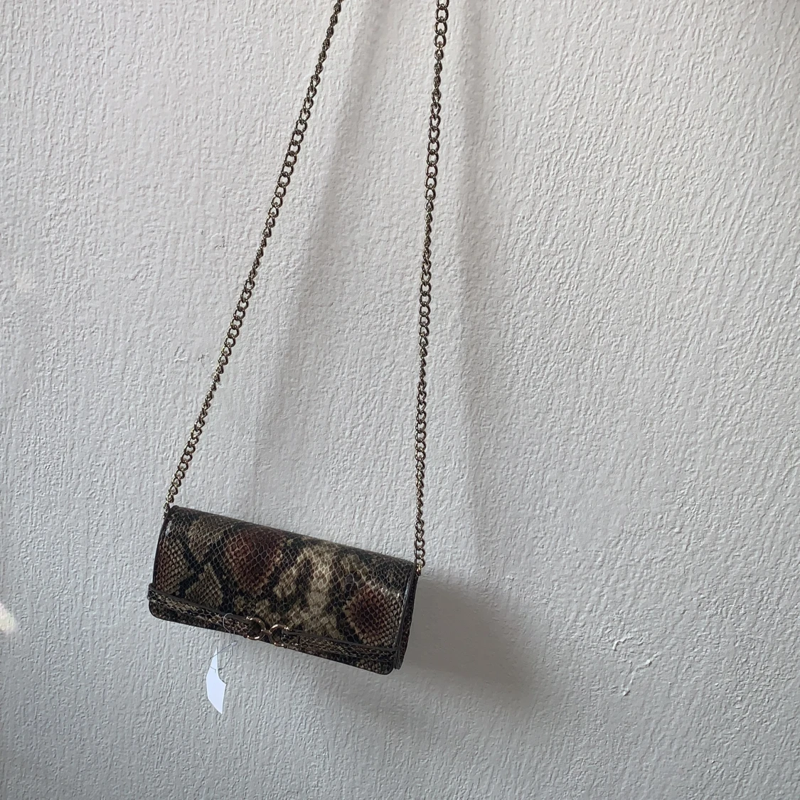 En brun guldig väska!! - 91