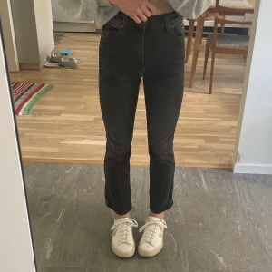 G-Star Raw jeans - Superfina jeans från G-Star Raw som tyvärr blivit för små på mig, jag är 165.
