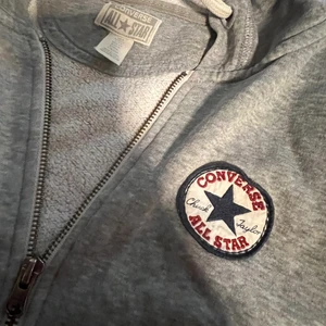 Converse all star hoodie  - En Converse all star hoodie i storlek S 140kr+frakt 