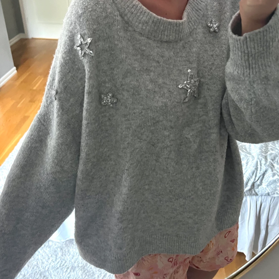 Grå tröja