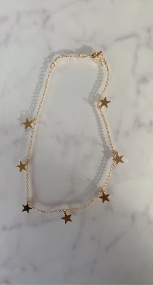 Stjärn halsband💗 - Super fint halsband med stjärn detaljer! 💗💗