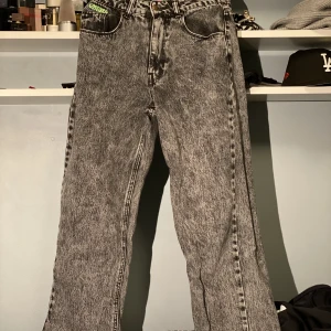 GMPYRE JEANS - Har andäktigt Jeansen i 2 veckor dem passar mig som är 167 cm 