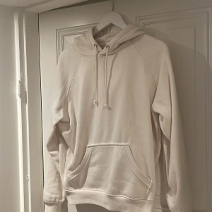 Bikbok hoodie - Vit hoodie från BikBok, storlek XS, 150kr+frakt 