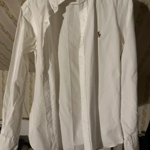 Polo ralph lauren  - Ralph Lauren skjorta. Skriv för mer/bättre bilder. Köparen står för frakten. Pris går o diskutera. 