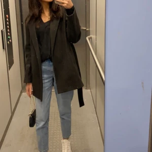 Kappa - Mörkgrå kappa från only Storlek xs men passar s/liten m Perfekt till höst/vinter Köparen står för frakten❤️