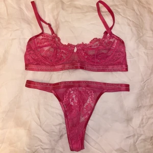 Rosa lingerie set - Rosa lingerie set från Lounge Underwear. Bra skick, använda den fler gång 