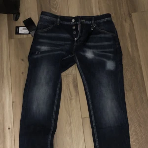 Dsquard2 jeans - Dunder kvalite!! Om du är intresserad kontakta jättegärna för mer bilder/information mm.