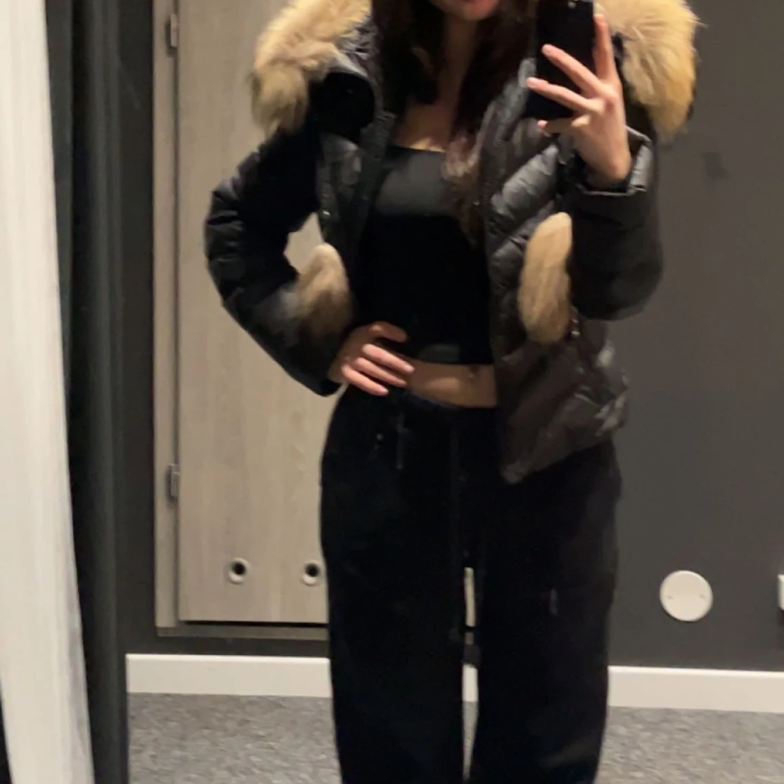 Hollies jacka i storlek 32  - 90