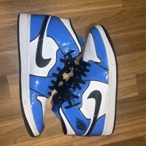 Nike jordan 1 - Bra skick, bara använda ett par gånger. Köpta för 2 799:- från kicks n stuff
