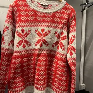 It is goood condition and lovely sweater . M/L size