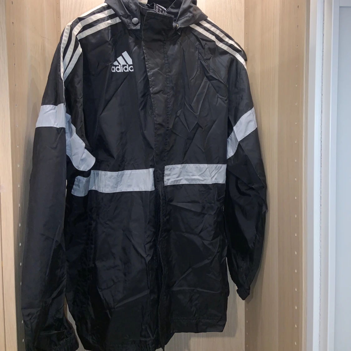 Adidas vindjacka  - 91