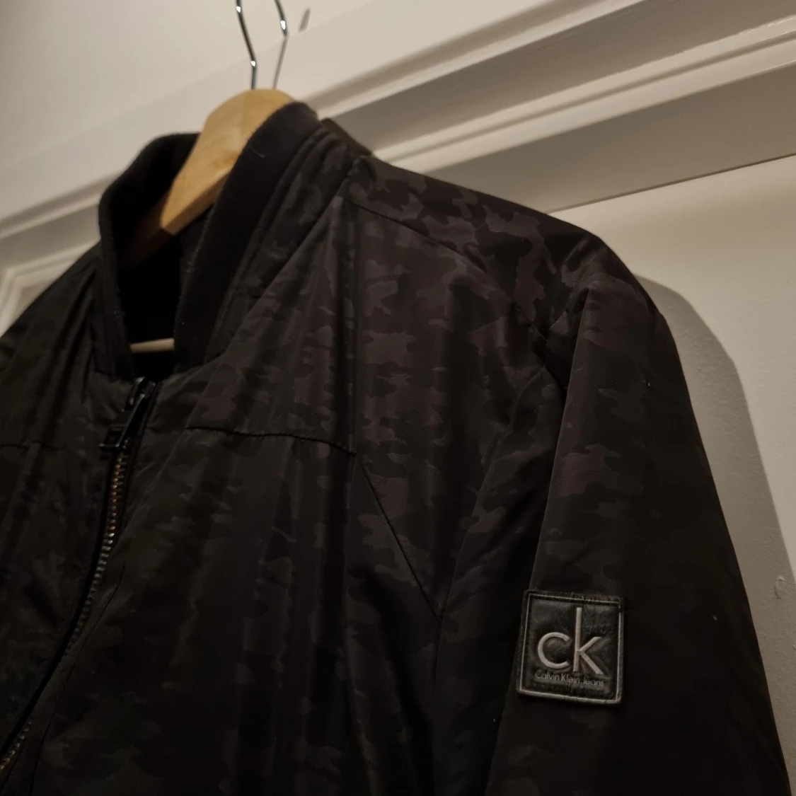 Calvin Klein bomberjacka  - 90