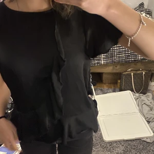 Volangtröja - Liten i storleken