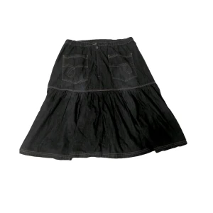 jeanskjol  - jättefin vintage jeanskjol🤍🫐🕸🗡