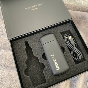 Tanrevel - Säljer min Tanrevel one 🤍🤍 Använd ett fåtal gånger, säljer då jag köpt deras nya! Säljs i originalförpackning, med USB-sladd, dock utan färg! Frakt ingår i priset 🥰🥰