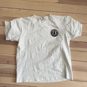 BAPE tisha  - Skön tröja. Storlek M men passar typ S