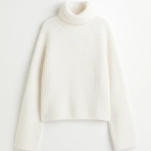 Stickat tröja  - Använd få tal gånger 