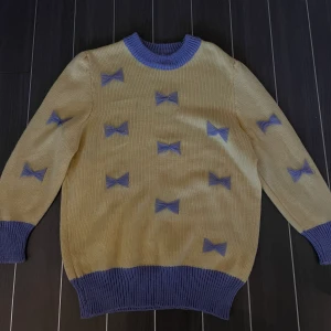 Stickad tröja  - Söt stickad tröja