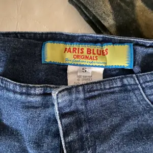 Paris blues originals jeans i strl 5 jämför med XS/S Längd 101 cm Inneben 79 midjan 75/76