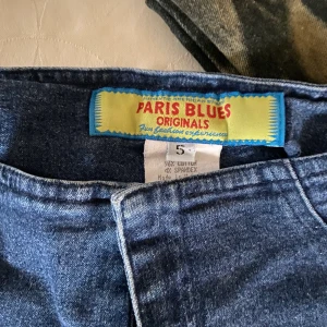 Jeans - Paris blues originals jeans i strl 5 jämför med XS/S Längd 101 cm Inneben 79 midjan 75/76