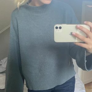 Stickad tröja - Kommer inte till användning! 