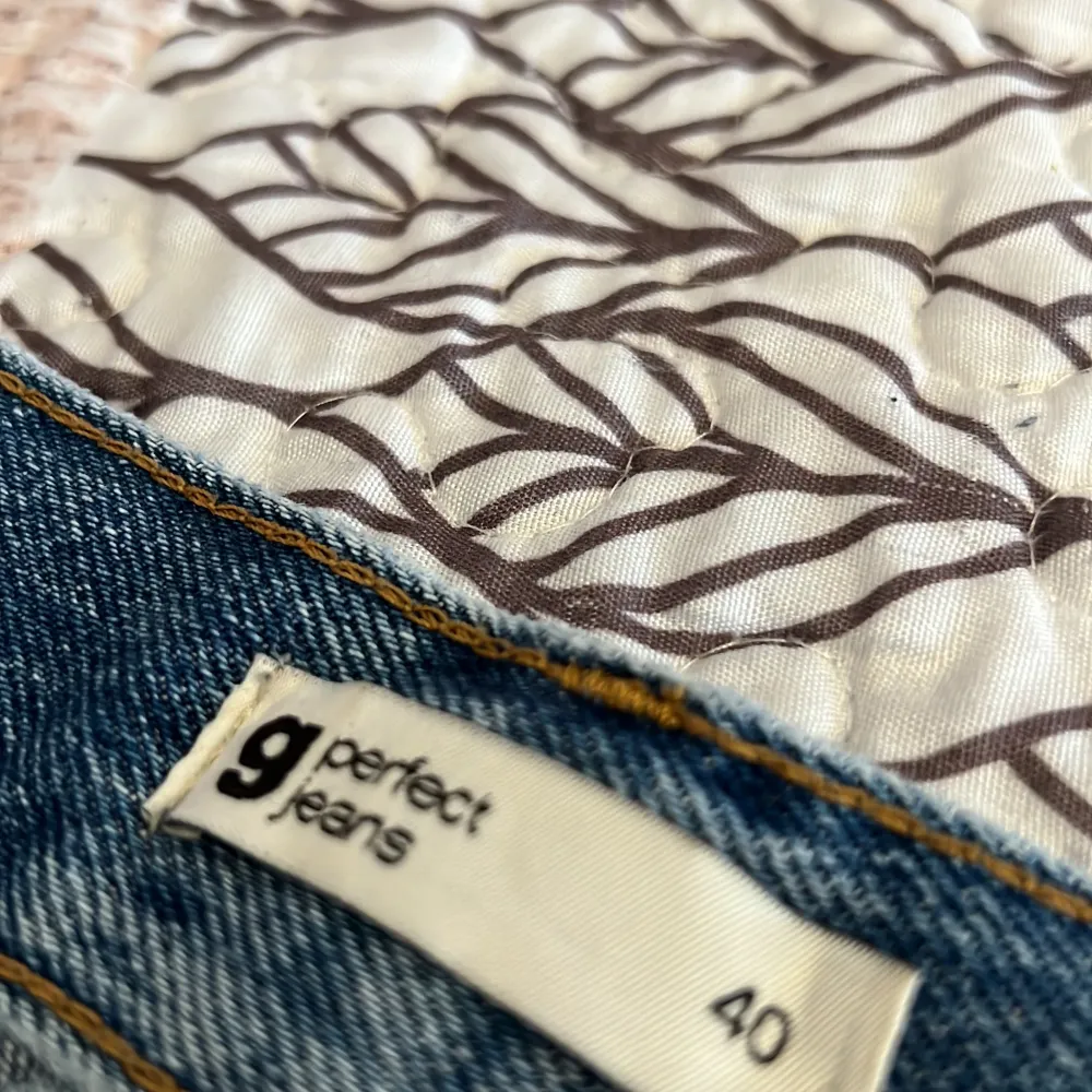 Baggy jeans yk2 style elle nåt helt nya . Jeans & Byxor.