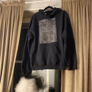 Hoodie🤍 - Hoodie från emplece🤍  (katt finns i hemmet)🤍