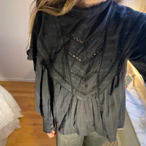 Isabel Marant - Säljer denna blus från Isabel Marant i nyskick