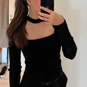 Zara topp - Säljer denna härliga toppen från Zara. Sällan använd