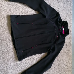 Softshell - Windstopper jacket. Softshell, fleece interior 