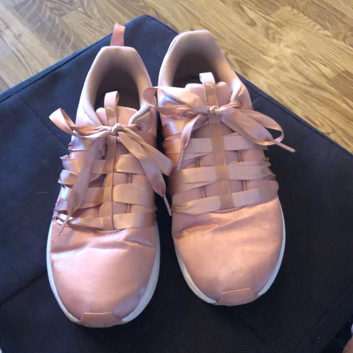Lätta och fina gympaskor  - 90