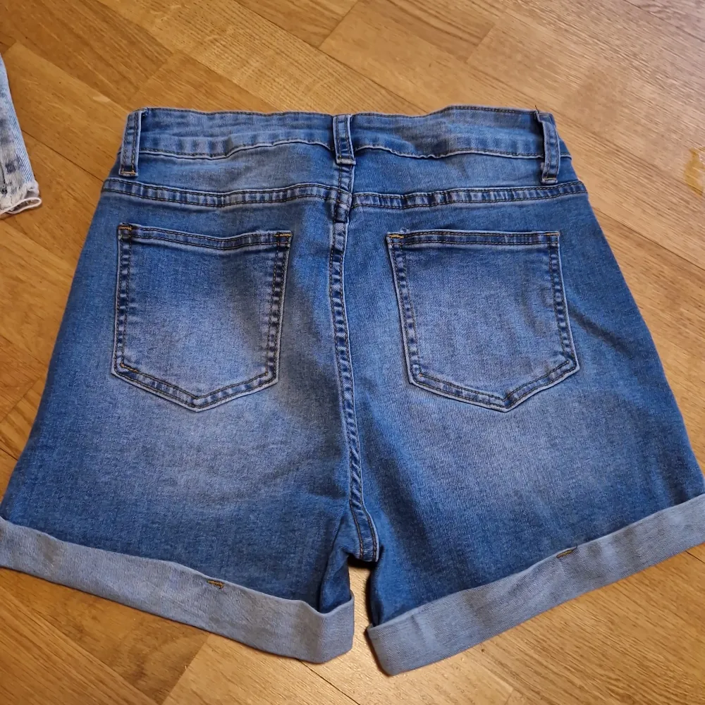Jeans hotpants storlek M - 38. Shorts.