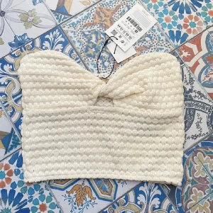 Bandeau - Lägger upp igen🧡 Säljer denna fina sommar/fest topp från pull & bear! Aldrig använd 