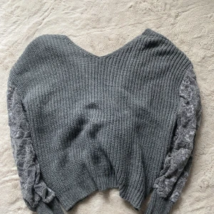 Söt tröja  - Passar ej mig men älskar 