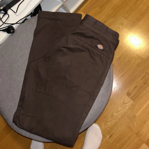 Dickies 874 - Bruna Dickies 874  Storlek 30/32