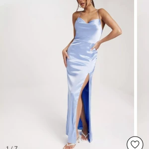 Balklänning - Ljusblå balklänning från Nelly