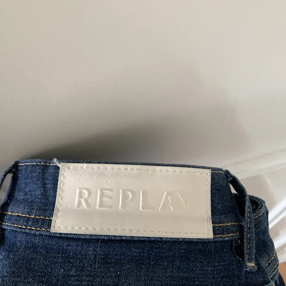 Replay groover jeans. Mycket bra skick, endast använda ett fåtal gånger.   Hör av dig om du har någon fråga:). Jeans & Byxor.