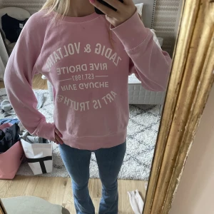Zadig voltaire tröja - Jättesnygg zadig tröja som har några få defekter (skriv för bild på det)!💞 frakten kostar 66kr