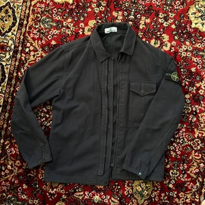 Stone Island Jacket - OG obvi..! Toppskick! Overshirt/jacka, dragkedja iaf. Tkr det är jacka