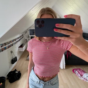 Randig topp - Randig topp från ginatricot❤️