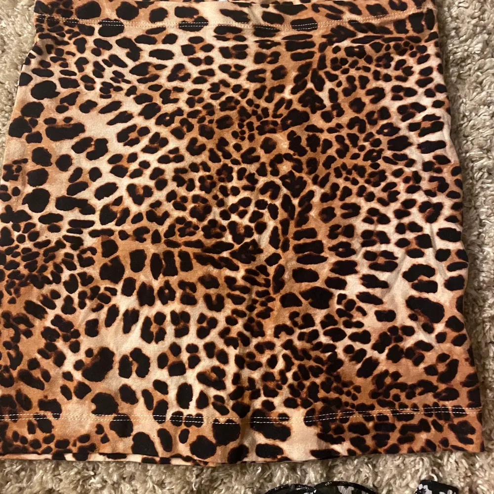 Leopard kjol , stl Xs. Bra skick . Kjolar.