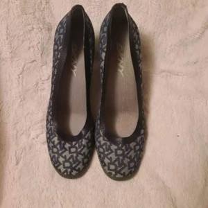 DKNY skor som nya. - De är använd bara två gånger.