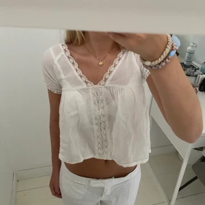 Topp - Så sjukt söt spetstopp! (Intressekoll)