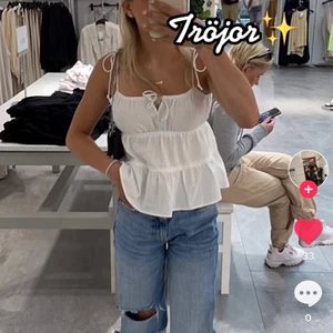 Vit sommar top🤍 - Säljer nu denna super fina toppen till sommaren storlek L skulle kunna passa en M också🤍🤍Oanvönd 