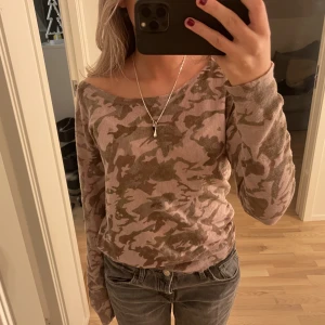 Zadig Casmire tröja  - Säljer min Zadig tröja💓 använd några gånger nypris 3300kr