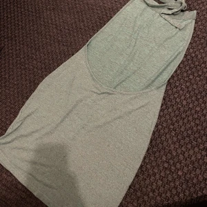 Ny klänning - Aldrig använd endast testad storlek M . 