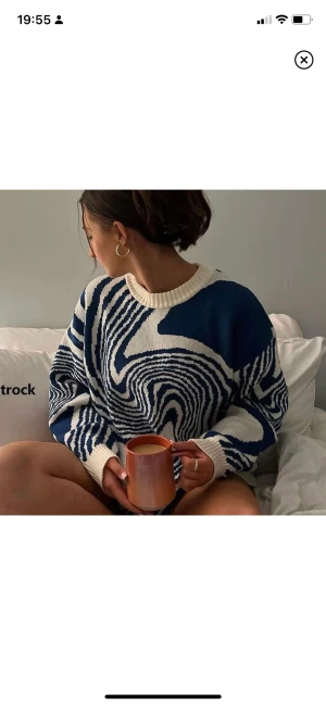 tröja - En tröja från aelfric eden💟Väldigt mysig och skön och passar väldigt bra nu när det är så kallt! Skriv för fler bilder💕